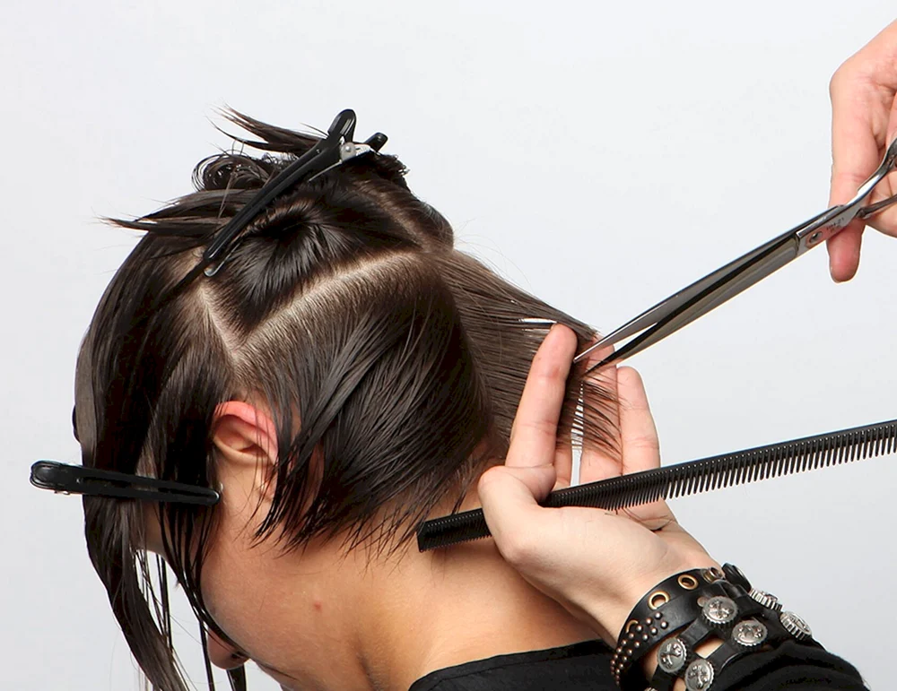 Bob Bare Haarschnitt Schritt für Schritt