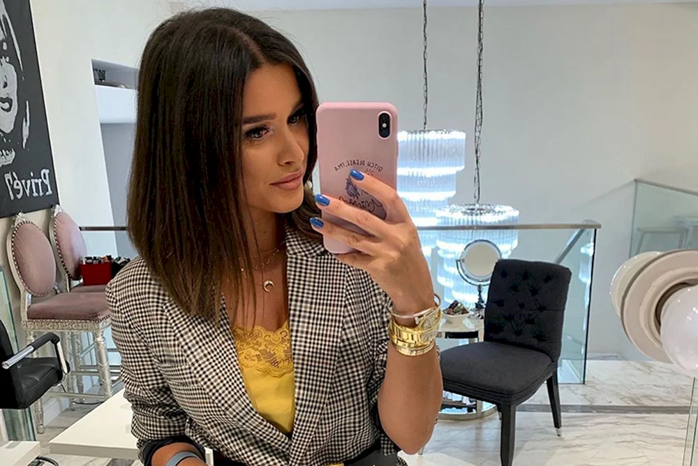 Kseniya Borodinas Haarschnitt Borodina 2022