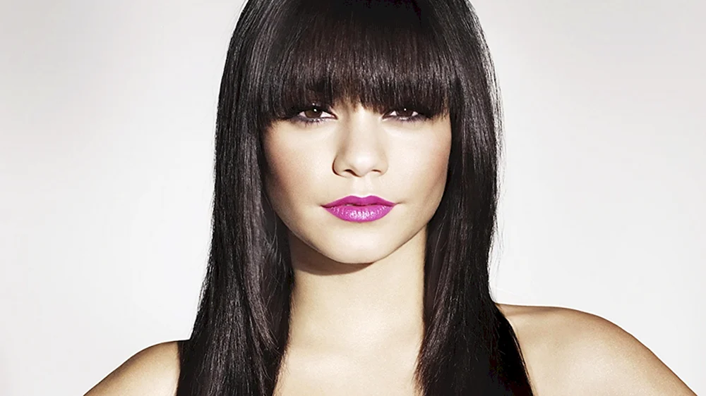 Lange Haare mit Pony