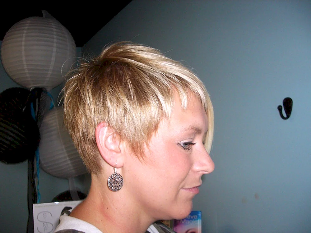 Michelle Williams Pixie