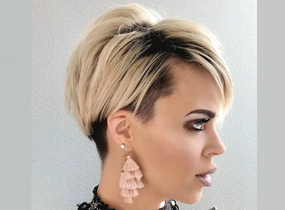 Pixie Haarschnitt- Kurzhaar Bob