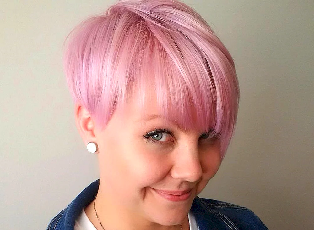 Rauchig blond. aschfahl