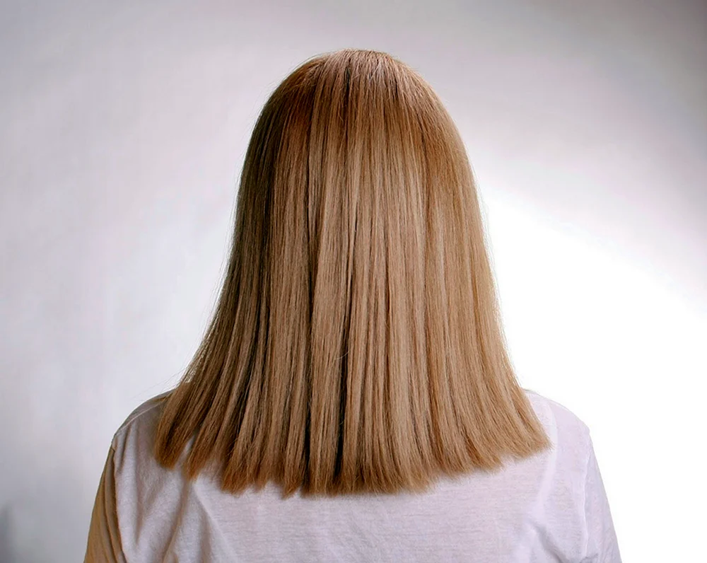 Halbkreisförmiger Haarschnitt für langes Haar