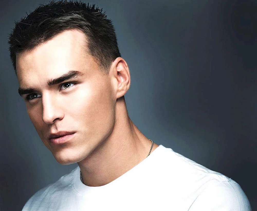 Haarschnitt mit Pony Herren