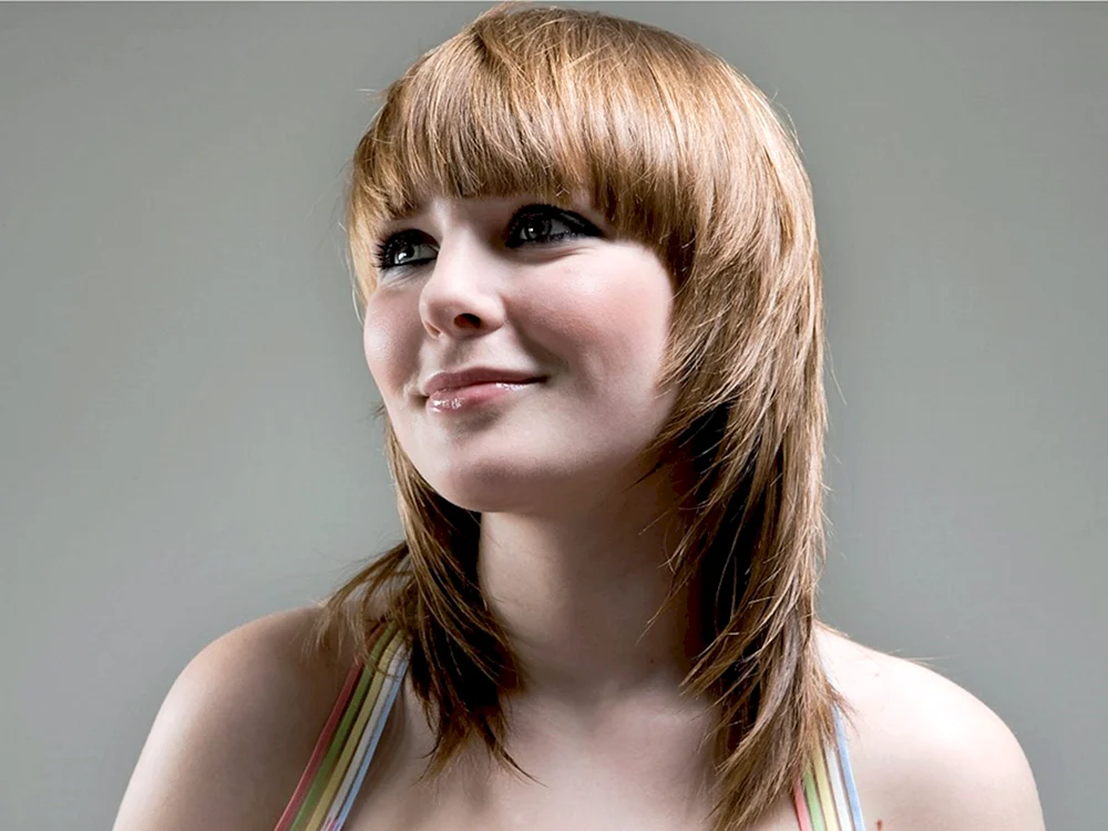 Bob-Haarschnitt mit Asymmetrie