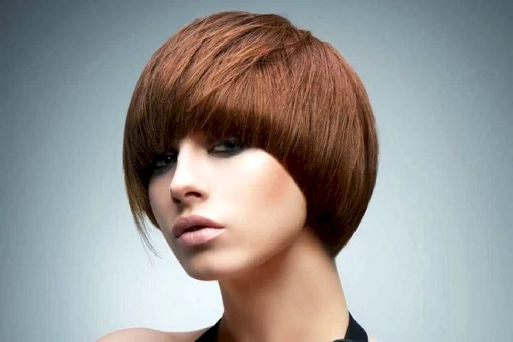 Stufiger Bob