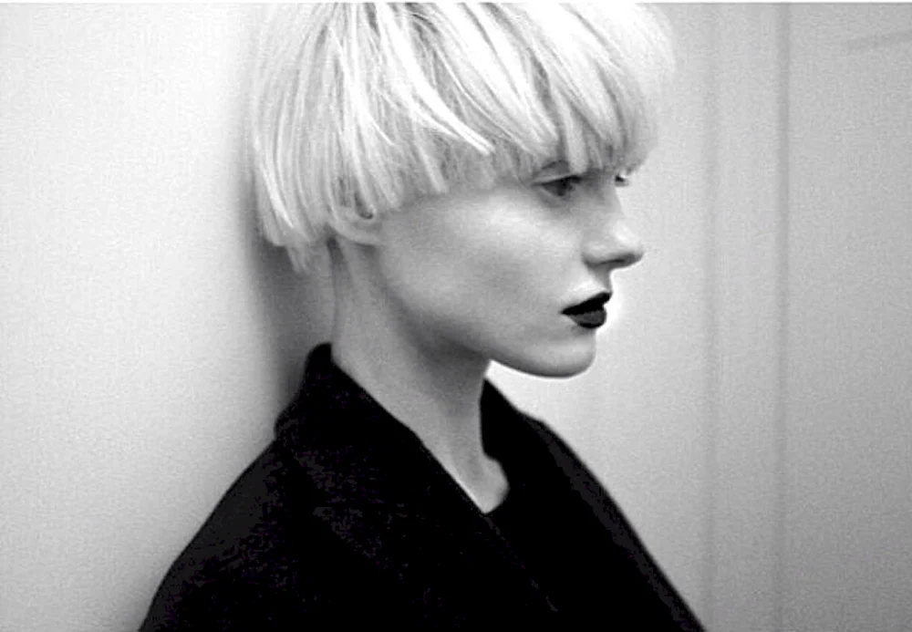 Pixie Langer Undercut
