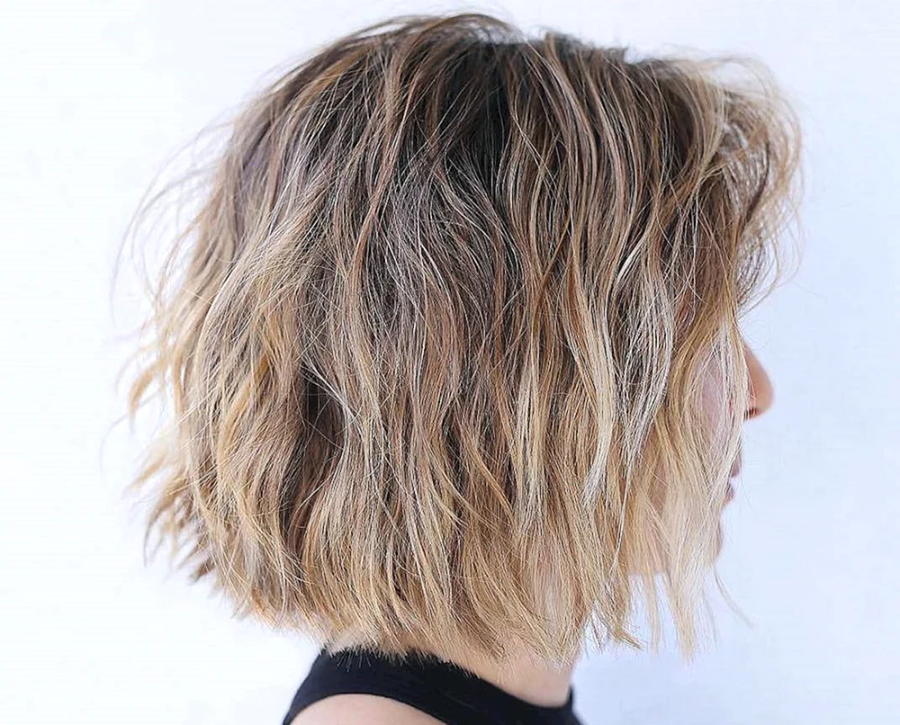 Rosey Huntington-Whiteley Haarschnitt für kurzes Haar