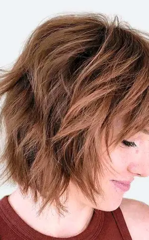 Shaggy Valentina Millers Haarschnitt Shaggys Rabenbob Cascade-Haarschnitt. Sheggie