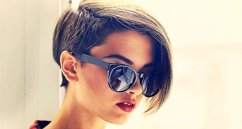Mädchen mit Brille