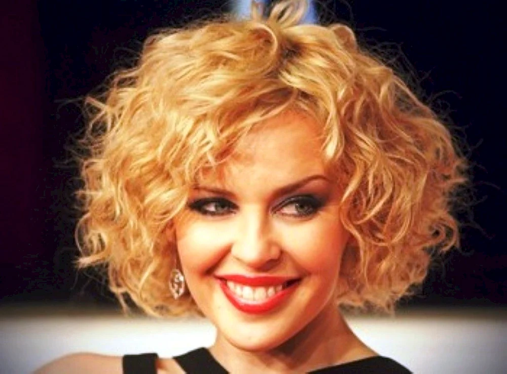 Bob Garson Haarschnitt auf lockigem Haar