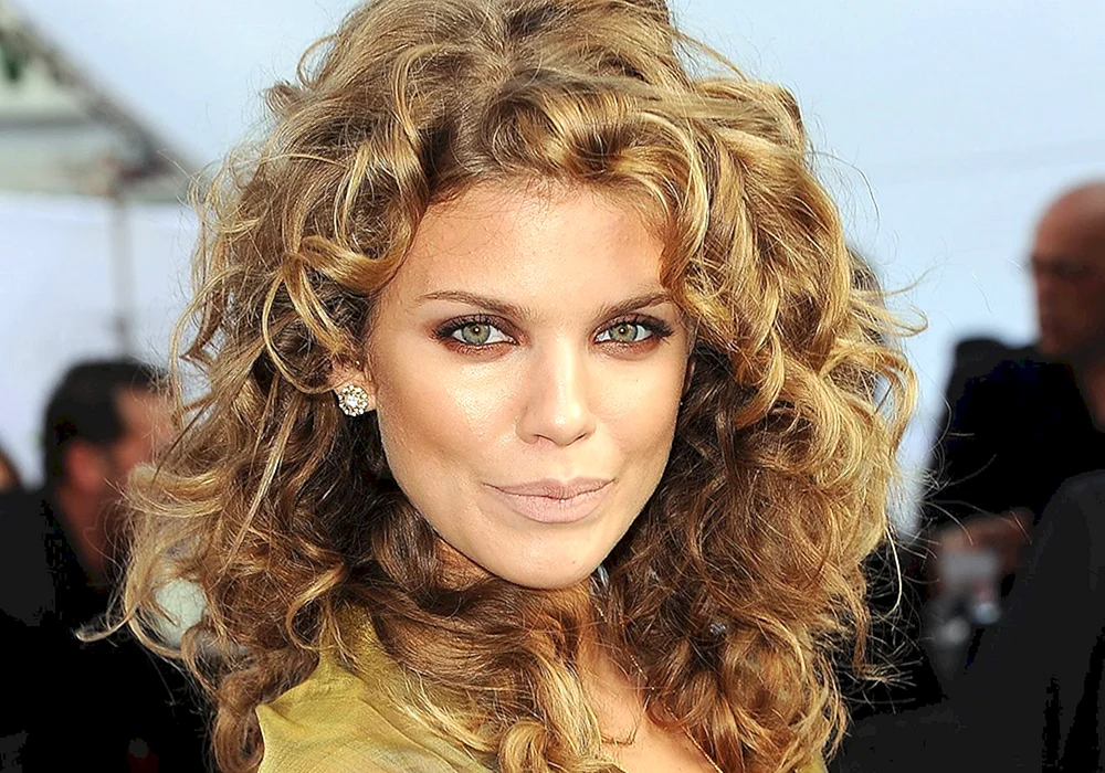 Jennifer Lopez mit Locken