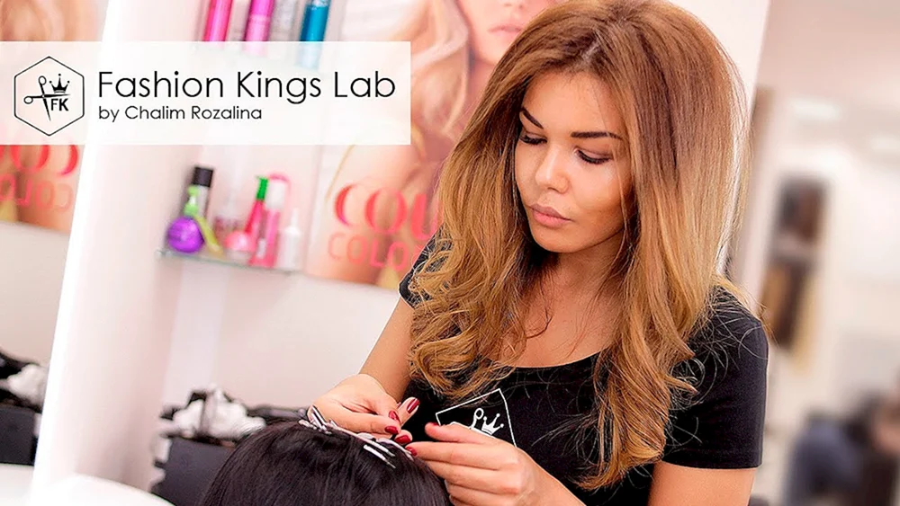 Ein Haarverlängerungsstudio Haare