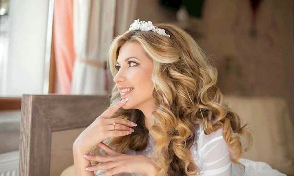 Locken auf kurzem Haar