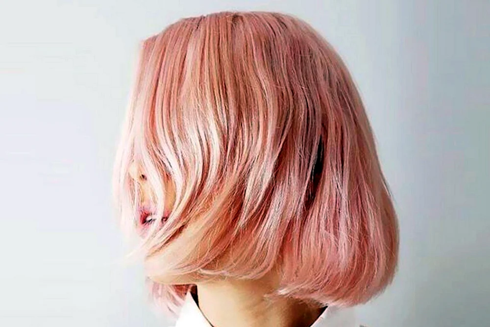 Hellrosa Haar Bob