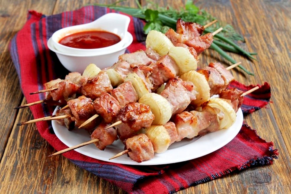 Schweinefleisch am Spieß im Ofen