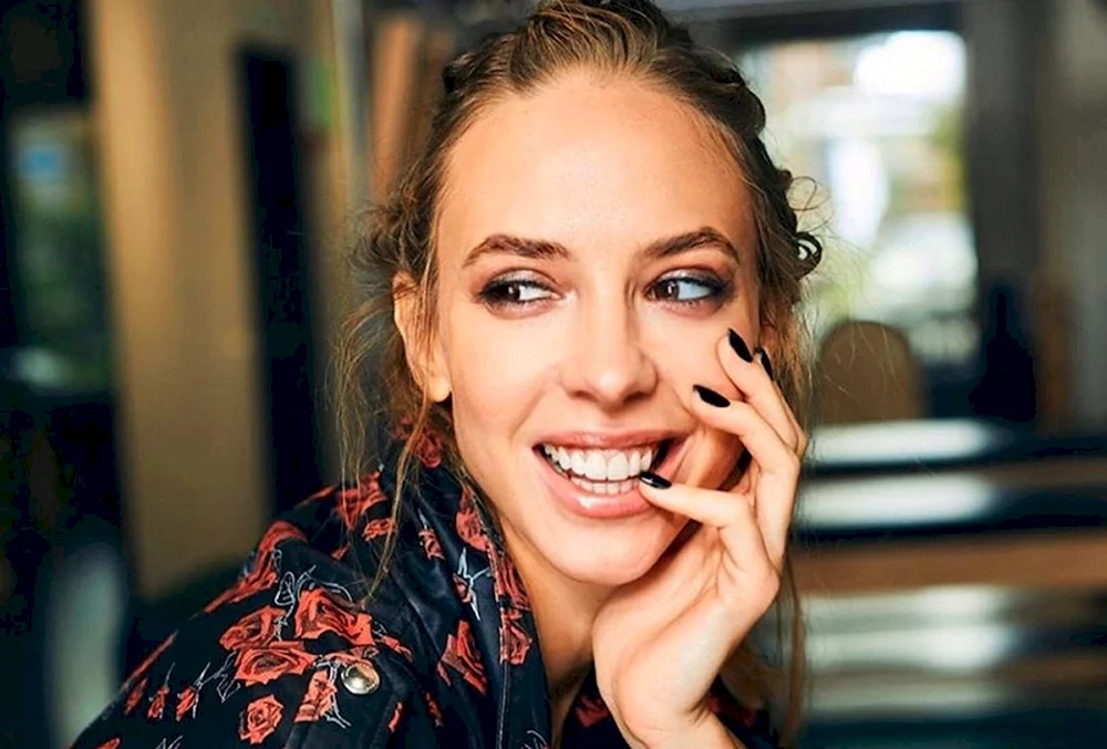 Sysoeva Komödie Frau