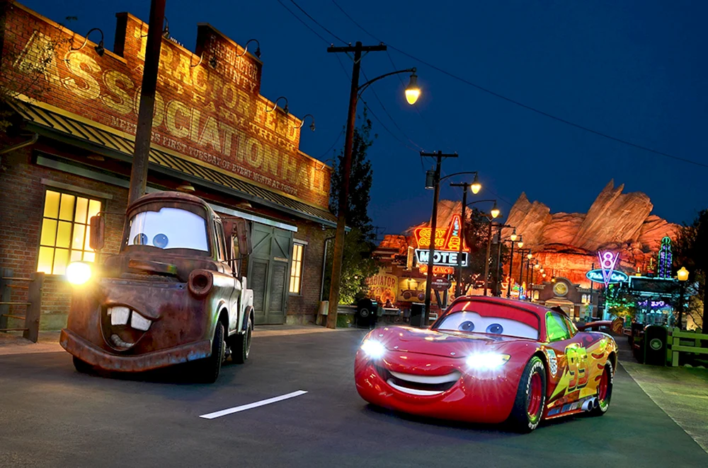 Chucks Lightning McQueen