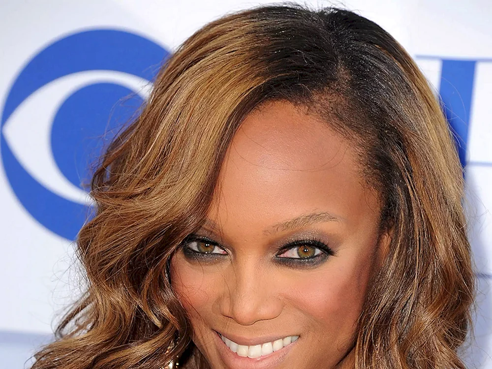 Tyra Lynn Banks