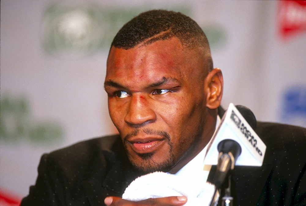 Mike Tyson Haarschnitt