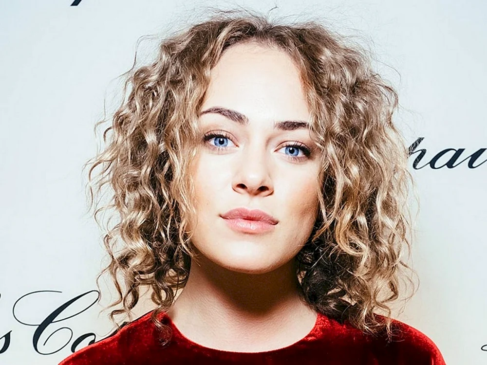 Darya Aglaya Tarasova Schauspielerin