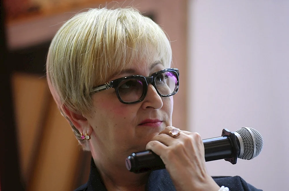 Tatiana Ustinova Schriftstellerin