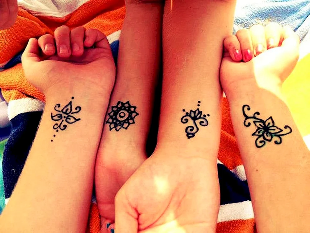 Hand Tattoos für Mädchen