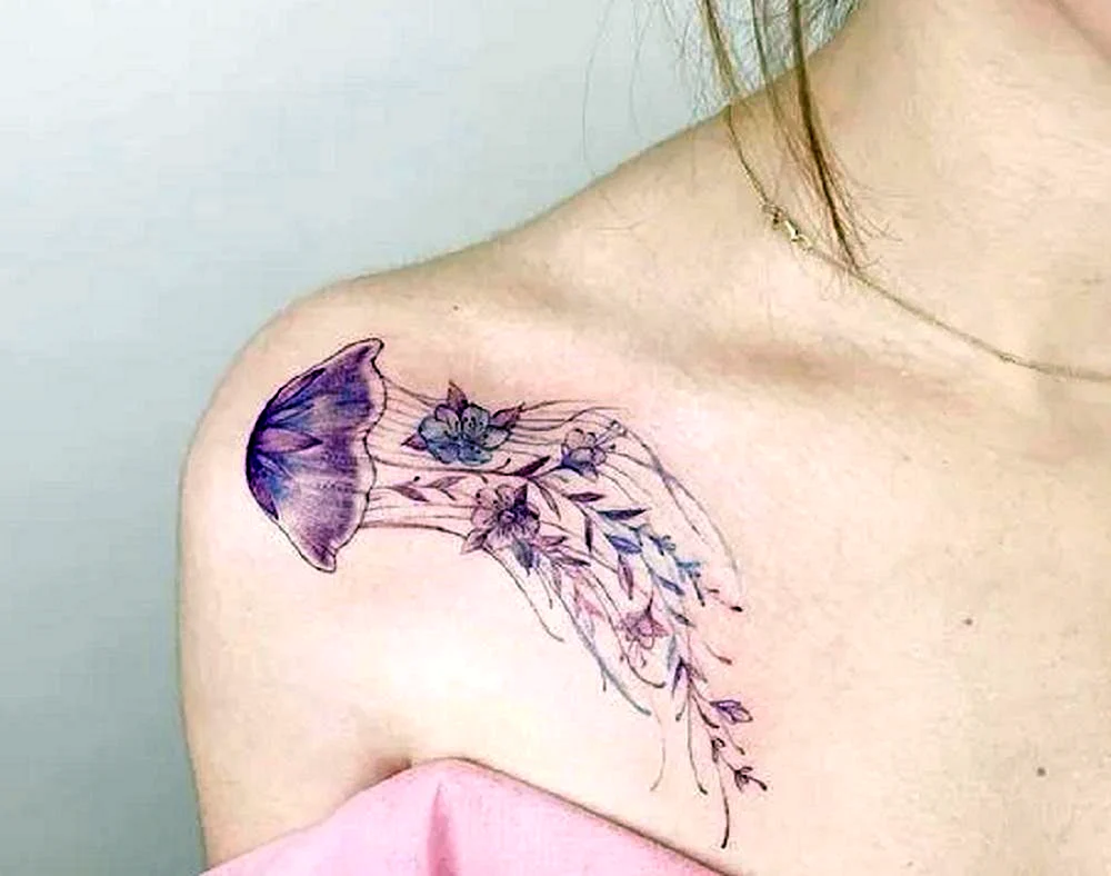 Schlüsselbein Tattoo Schlüsselbein