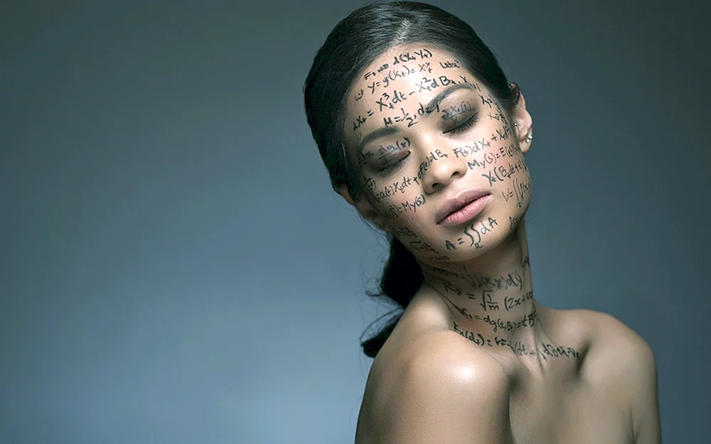 Tattoo im Gesicht eines Mädchens