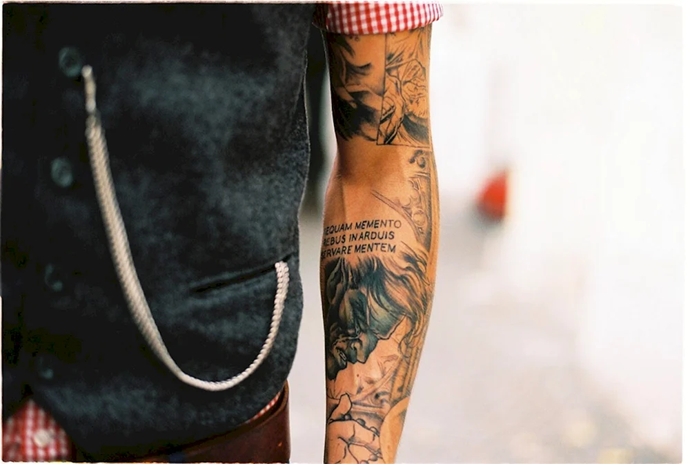 Ärmel-Tattoo