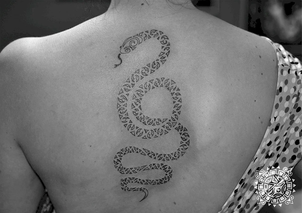 Schlangen Tattoo Scat Polynesia