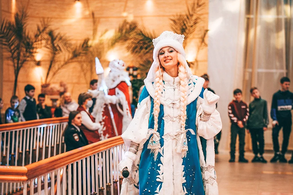 Das Puppentheater 24. Dezember 2022 Kinderweihnachtsbaum