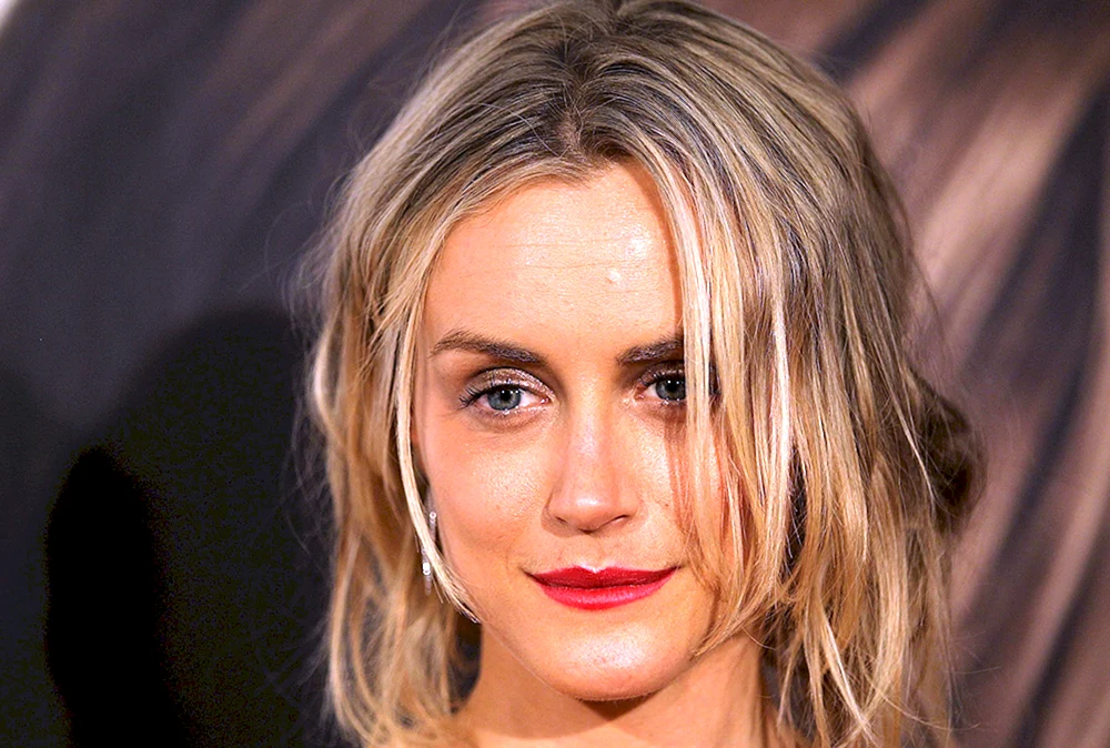 Taylor Schilling