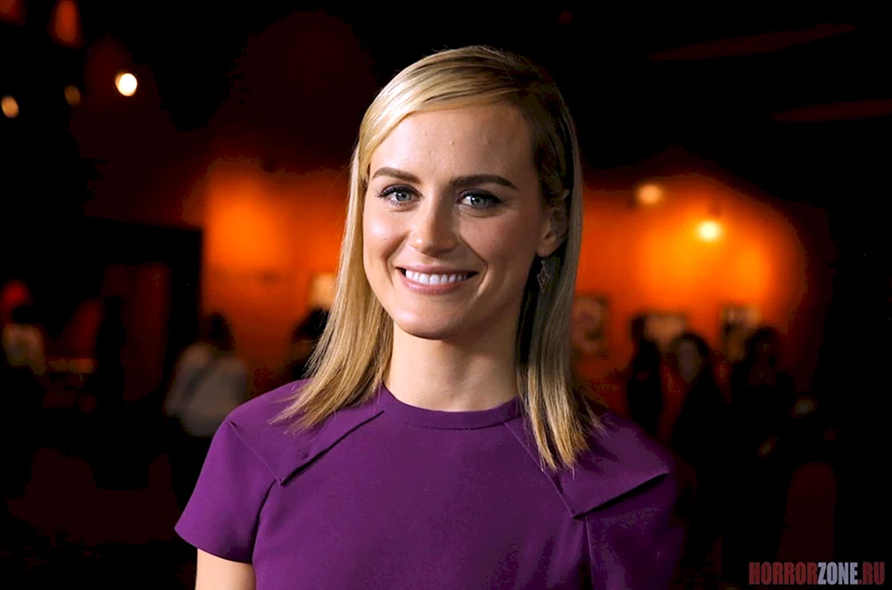 Taylor Schilling