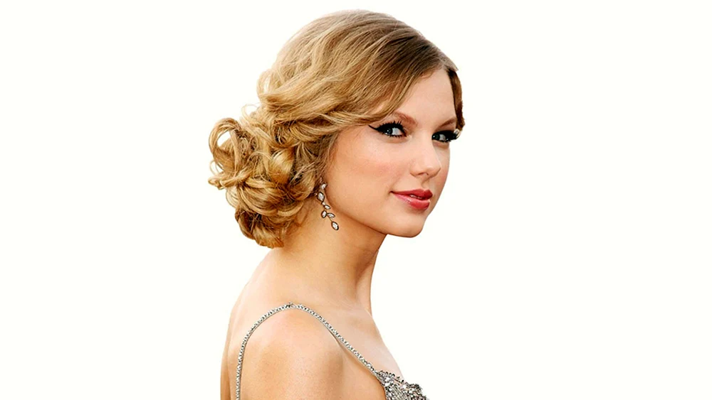 Mädchen mit gewelltem Haar