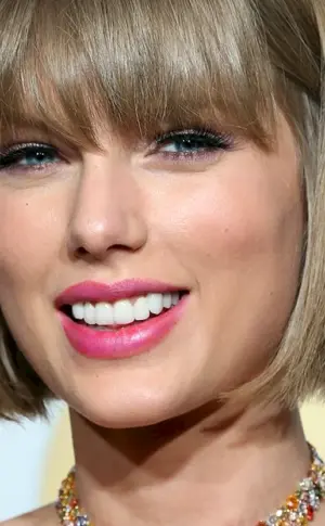 Taylor Swift bob