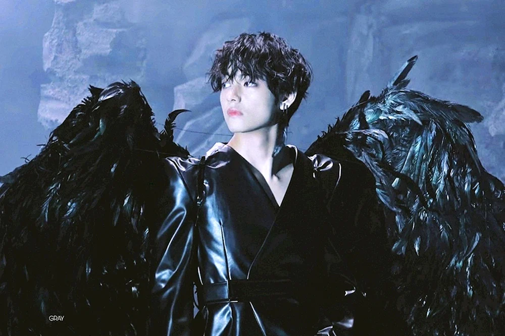 Taehyung Black Swan