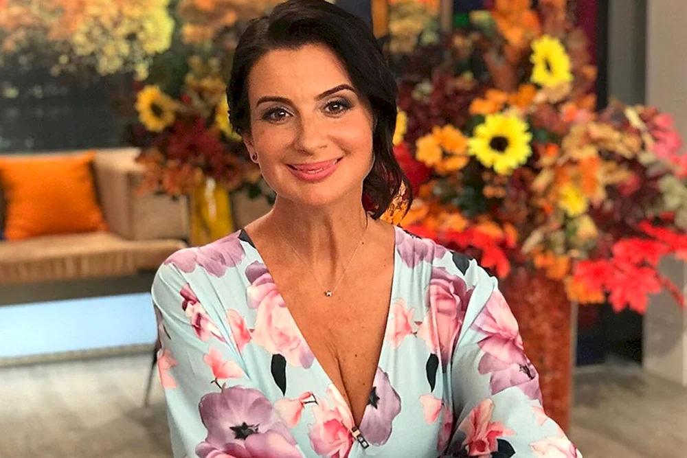 Kanal 1 Moderatorin Ekaterina Strizhenova