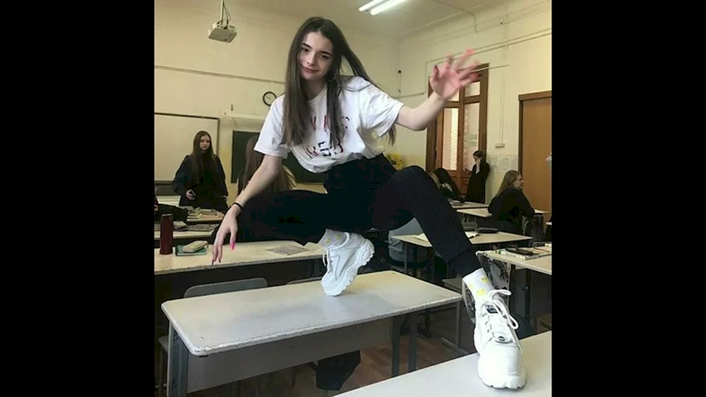 Schulmädchenkörper