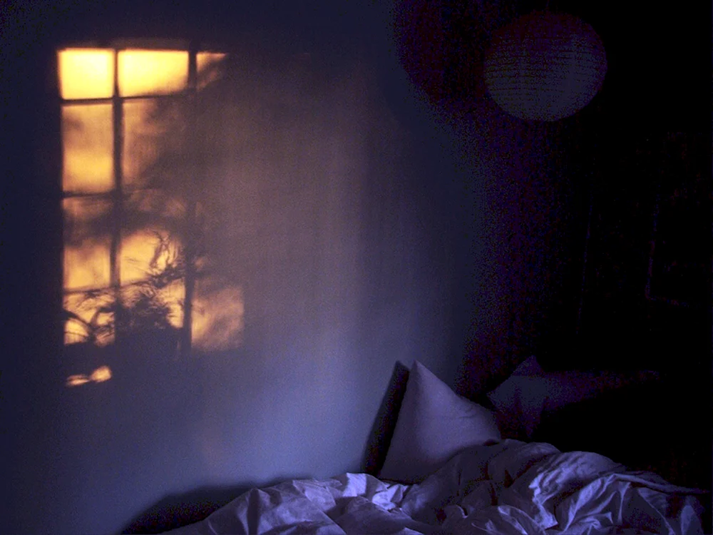Ein Zimmer bei Nacht