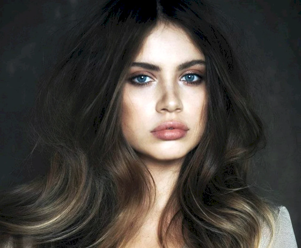 Mila Kunis Haarfarbe