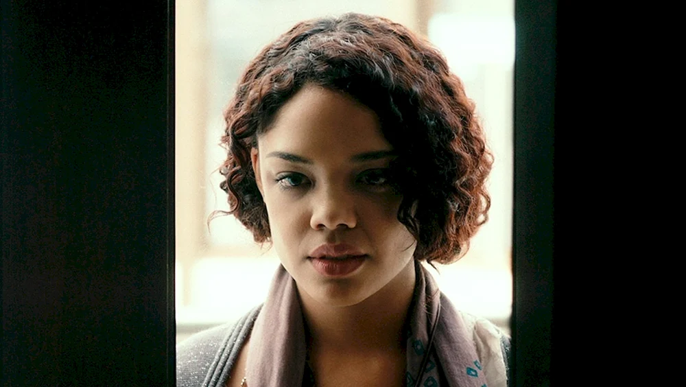 Tessa Thompson hot