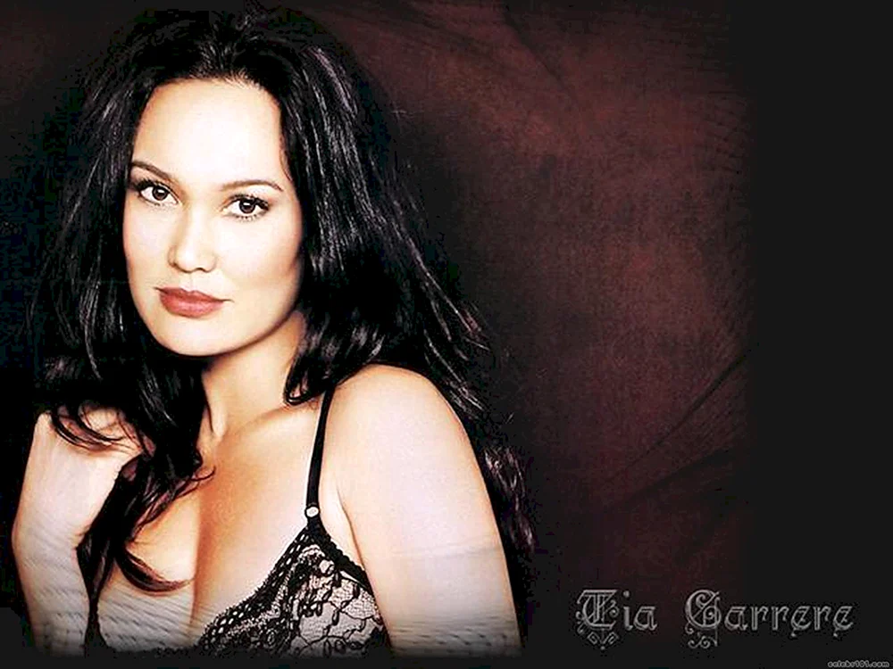 Tia Carrere Foto