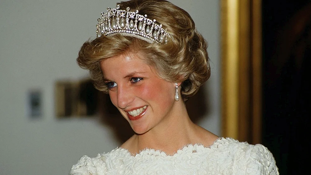 Prinzessin Dianas Liebesknoten-Diadem