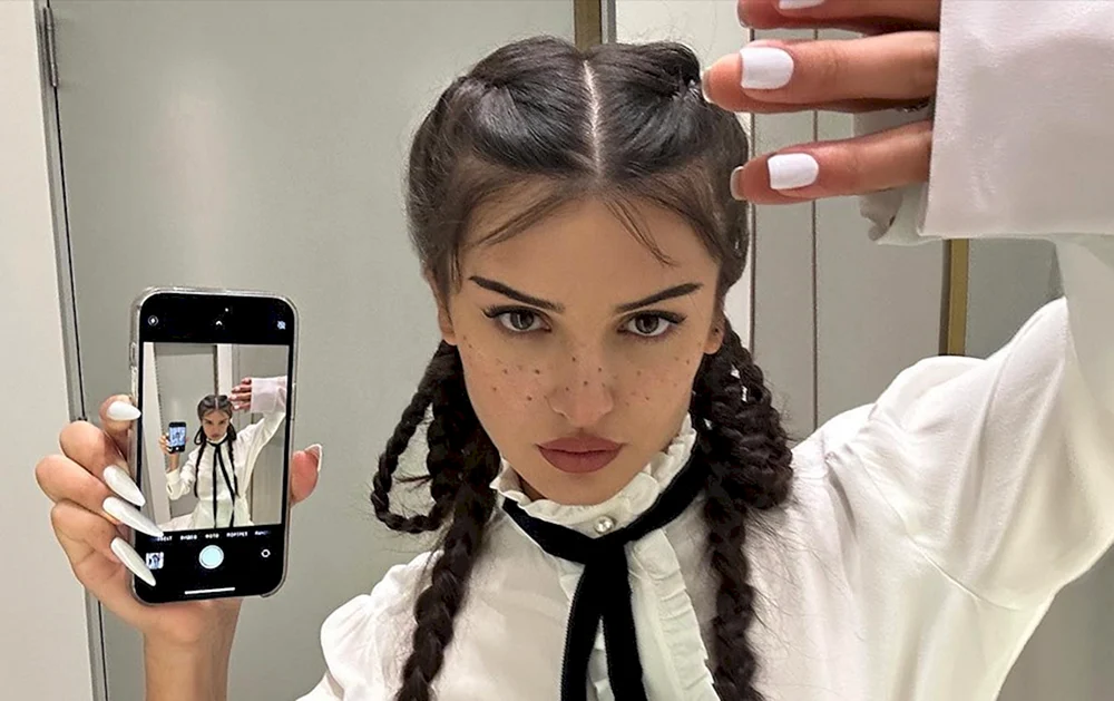 Ticktocker Dina Sayeva