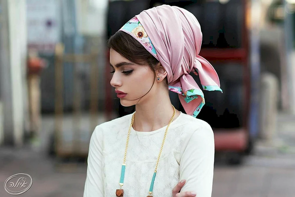 Ferideh Turban
