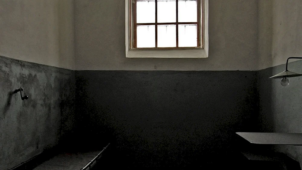 Gefängniszelle
