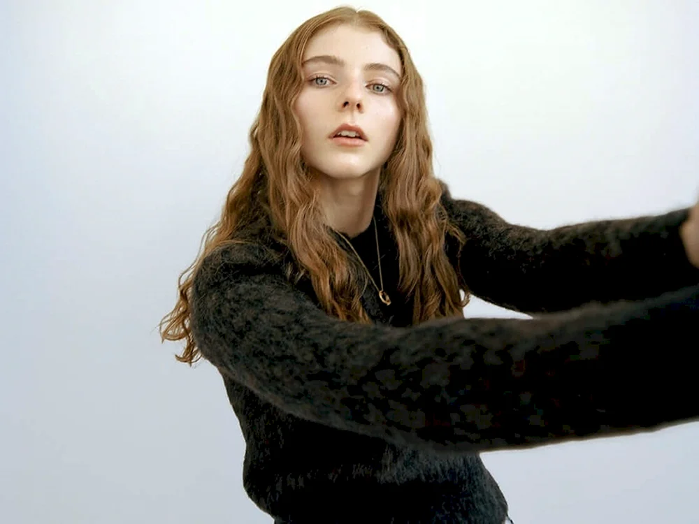 Thomasin MCKENZIE