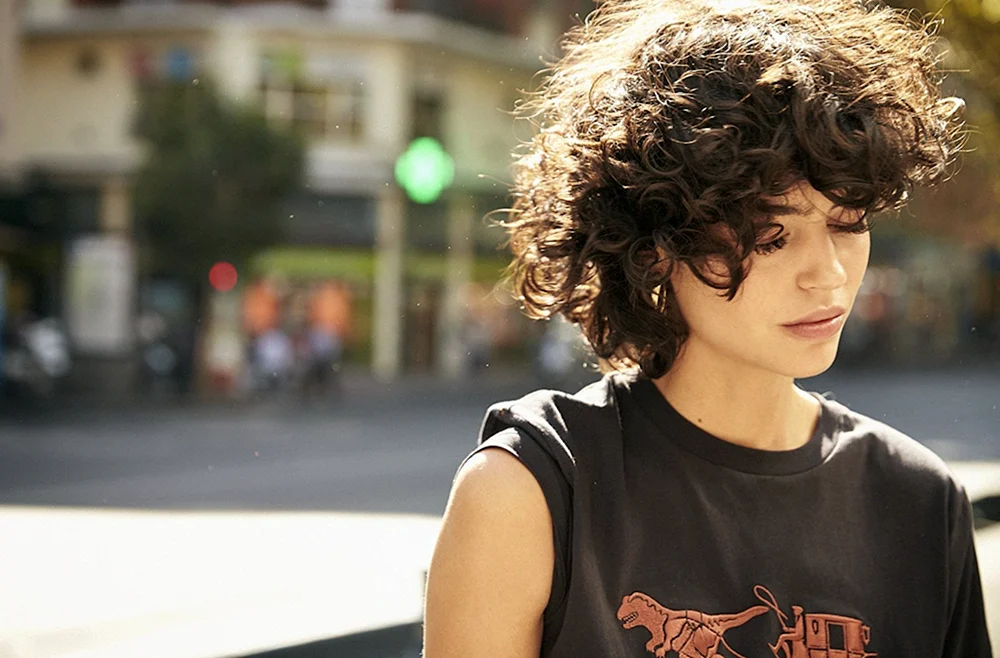 Tomboy Bob welliges Haar
