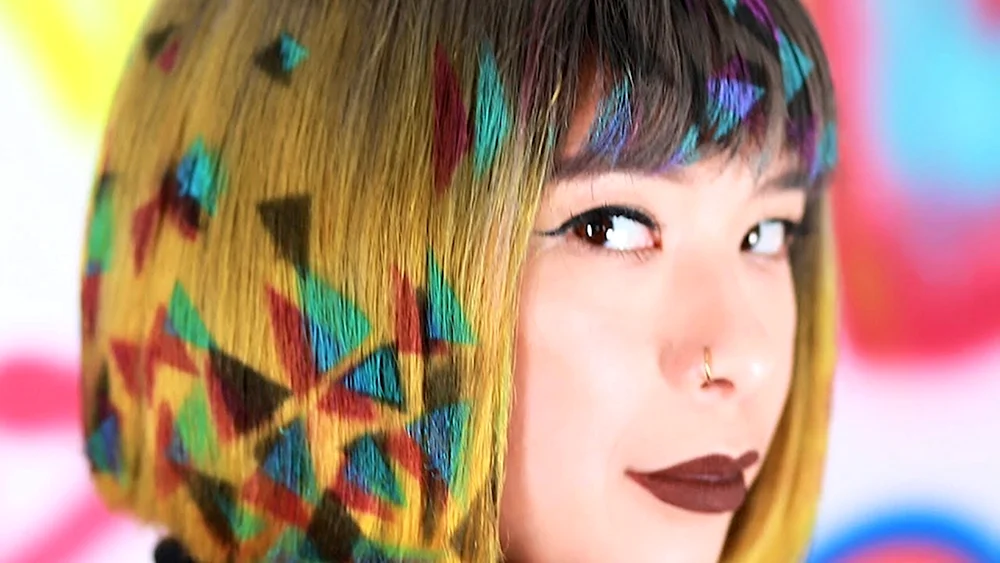 Farbige Spitzen Haare